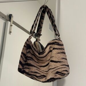 Stylish Animal Print Women's Bag